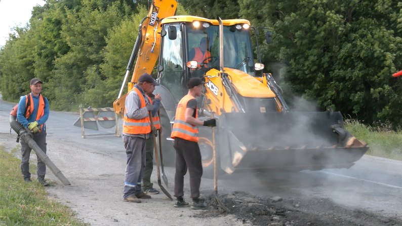Черкащани просять владу звернути увагу на стан дороги у мікрорайоні Дахнівка