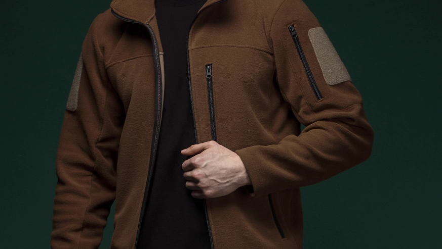 Верхній тактичний одяг: перший щит між тілом і стихією