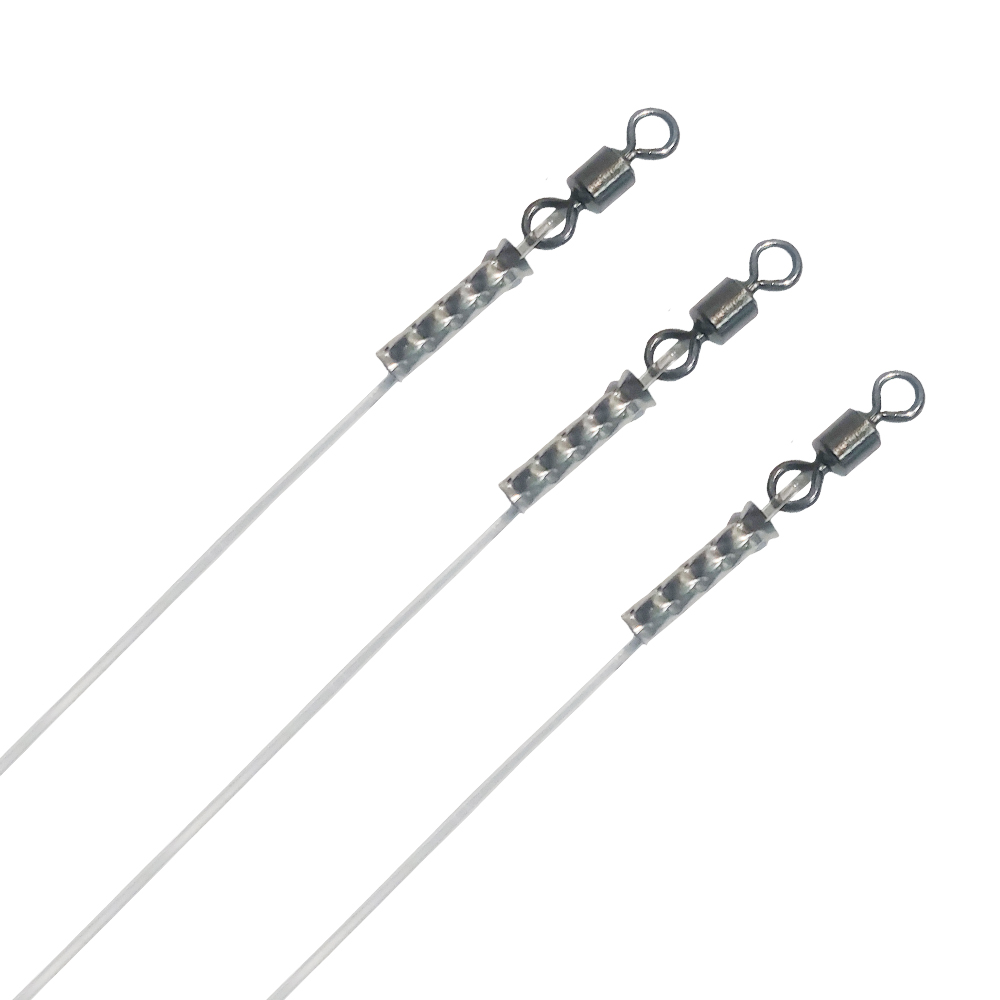 Повідець на щуку: непомітність чи надійність?